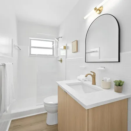 M Lake Worth Beach - Modern Villas Near West Palm Beach, Chic Retro Vibes, King Bed, Cozy Backyard, Bbq, Workspace, High-Speed Internet, Free Parking, 5 Minutes To Downtown & Beach Exterior foto