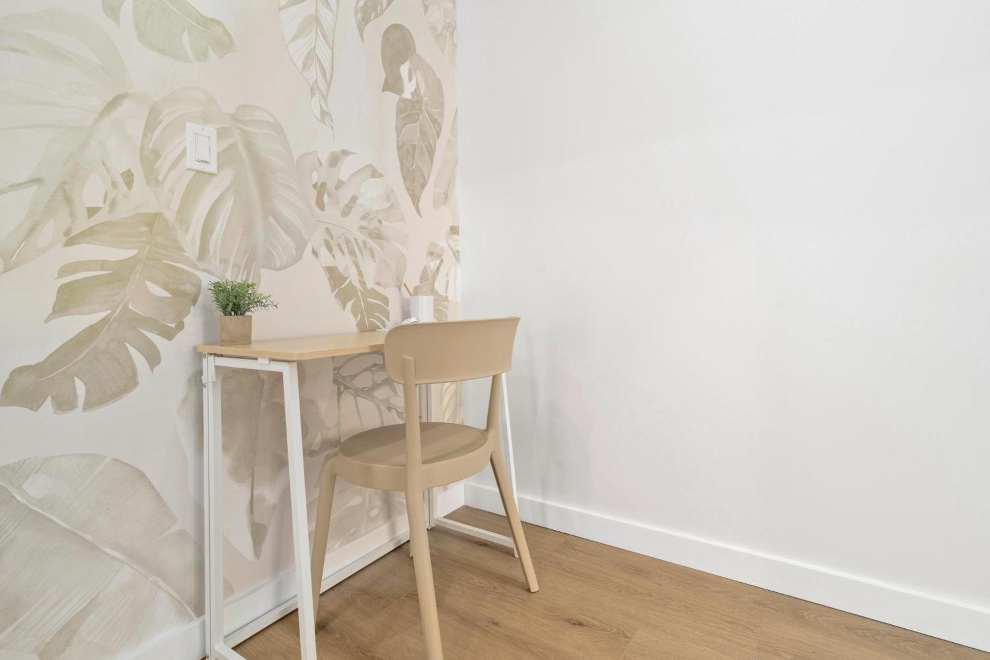 M Worth - Modern Near West Palm Beach, Chic Retro Vibes, King Bed, Cozy Backyard, Bbq, Workspace, High-speed Internet, Free Parking, 5 Minutes To Downtown & Appartement