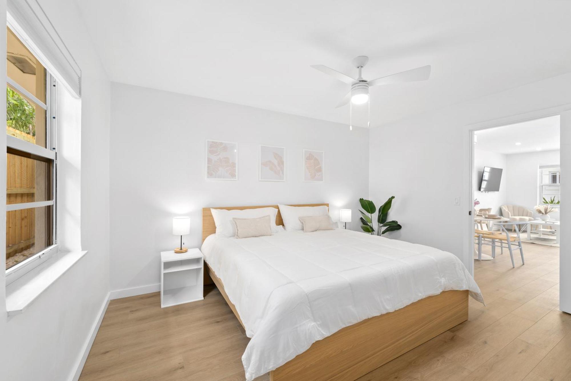 M Worth - Modern Near West Palm Beach, Chic Retro Vibes, King Bed, Cozy Backyard, Bbq, Workspace, High-speed Internet, Free Parking, 5 Minutes To Downtown & *