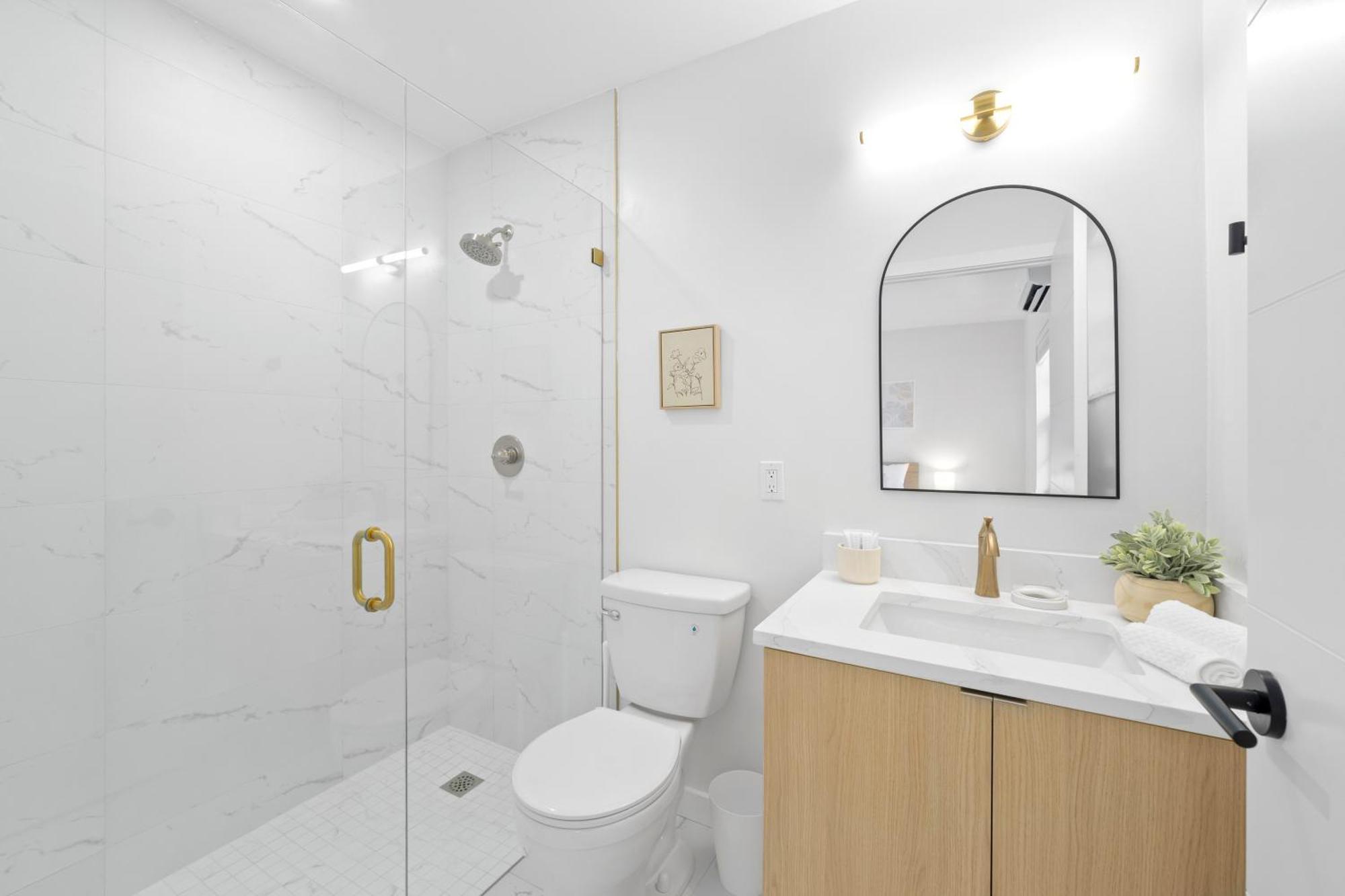M Worth - Modern Near West Palm Beach, Chic Retro Vibes, King Bed, Cozy Backyard, Bbq, Workspace, High-speed Internet, Free Parking, 5 Minutes To Downtown & *