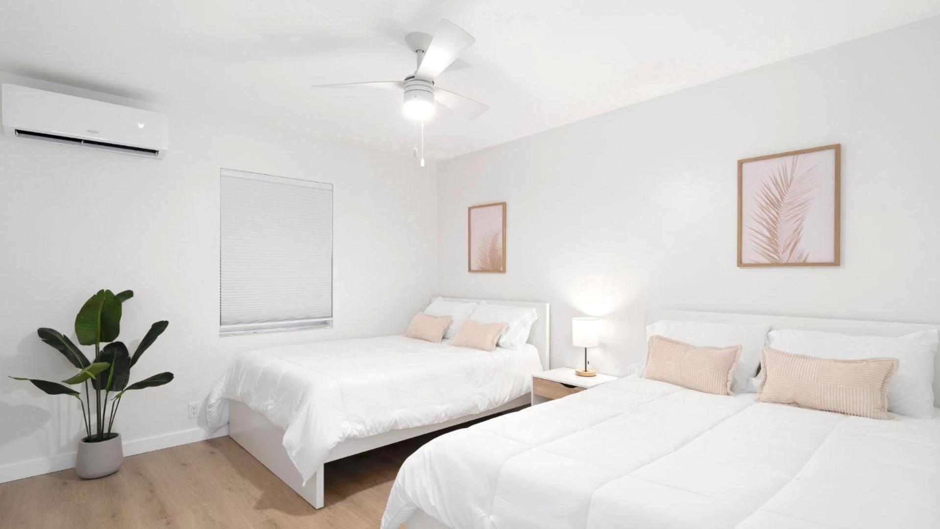 M Worth - Modern Near West Palm Beach, Chic Retro Vibes, King Bed, Cozy Backyard, Bbq, Workspace, High-speed Internet, Free Parking, 5 Minutes To Downtown &